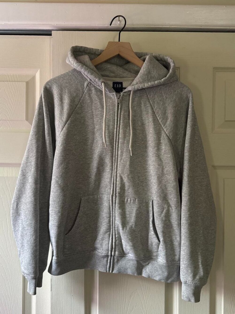 Gap Women's Grey Hoodie